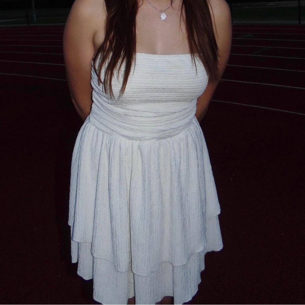 Elegant White Strapless Graduation Dress